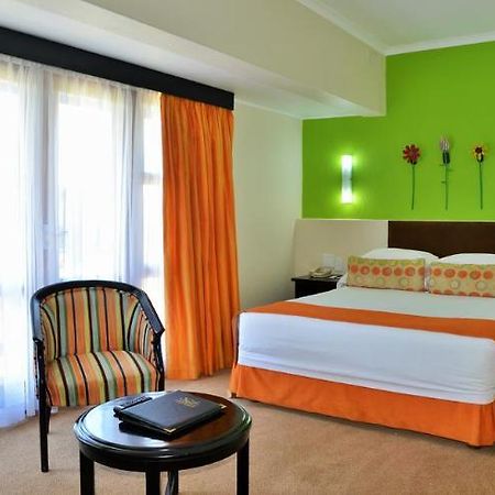 Protea Hotel Winkler White River Bagian luar foto