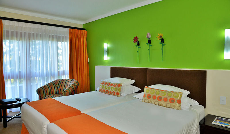 Protea Hotel Winkler White River Bagian luar foto