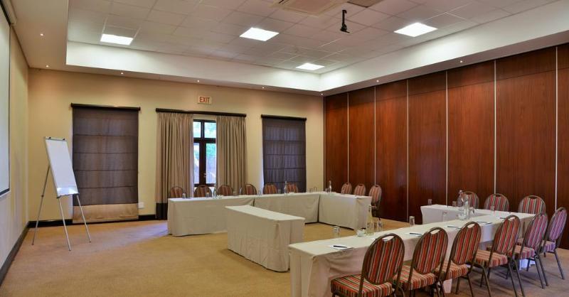 Protea Hotel Winkler White River Bagian luar foto