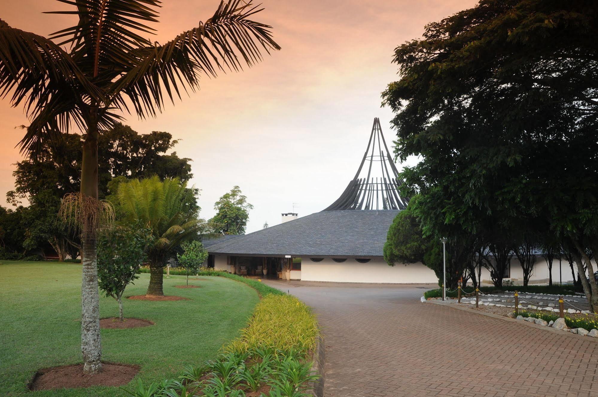 Protea Hotel Winkler White River Bagian luar foto