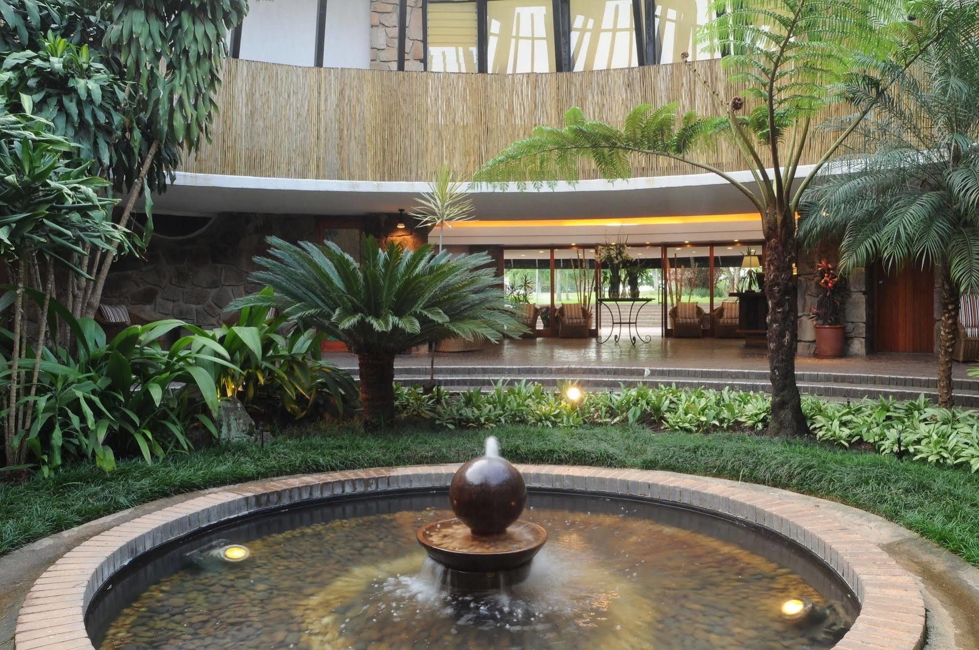 Protea Hotel Winkler White River Bagian luar foto